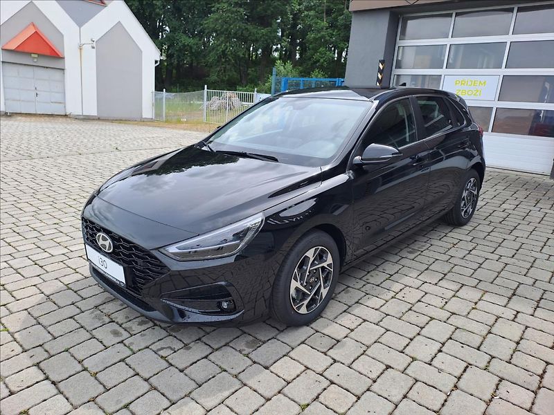 Hyundai i30 (2026) 26 HB 1,0 T-GDI MT STYLE - fotka 3 z 25
