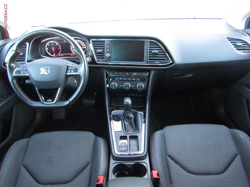 Seat Leon (2019) 2.0 TDI, ČR, FR, DSG, LED - fotka 8 z 20