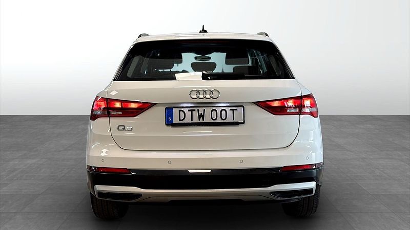 Audi Q3 35TFSI NezTop LED Taž Cockpit - fotka 5 z 16