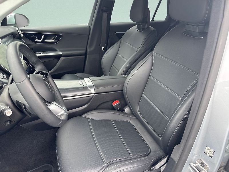 Mercedes-Benz GLC 220d 4MATIC - fotka 13 z 21