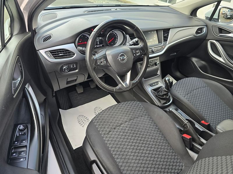 Opel Astra 81kW ENJOY DIGIKLIMA - fotka 9 z 32