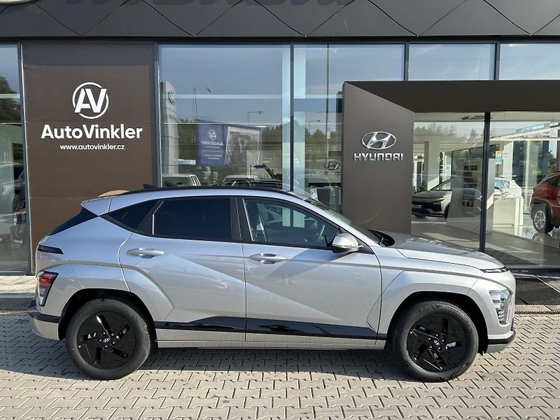 Hyundai Kona EV 27 64,8 CZECH EDITION BLACK - fotka 4 z 34