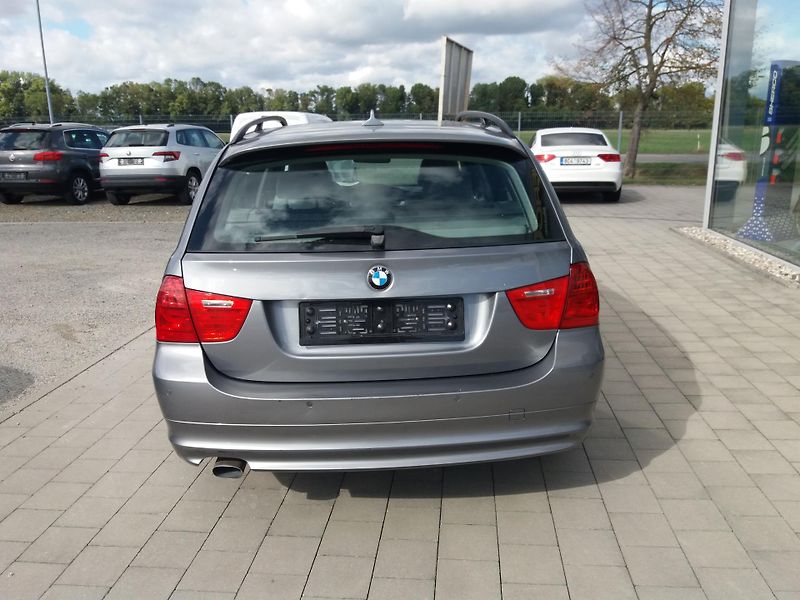 BMW Řada 3 (2010) 2.0d,105kW,VÝHŘEV.SEDADEL!! - fotka 5 z 26