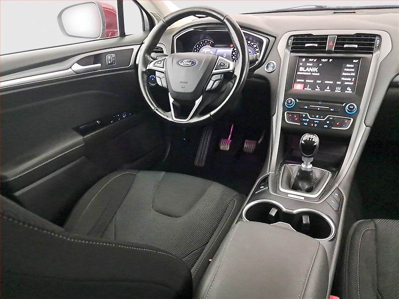 Ford Mondeo (2018) Titanium 2.0 TDCI, ČR,1.maj - fotka 7 z 16