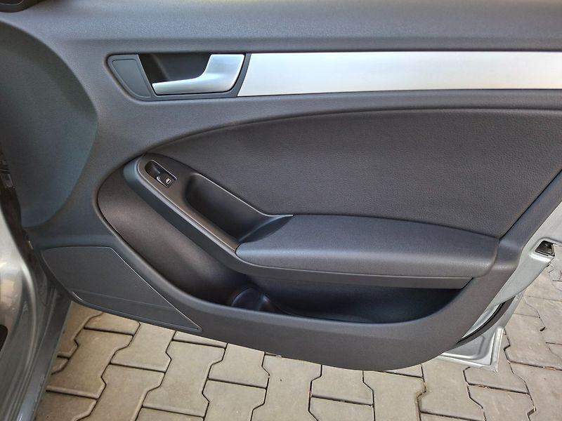 Audi A4 (2012) 3.0TDI 176kW 7A QUATTRO - fotka 25 z 39