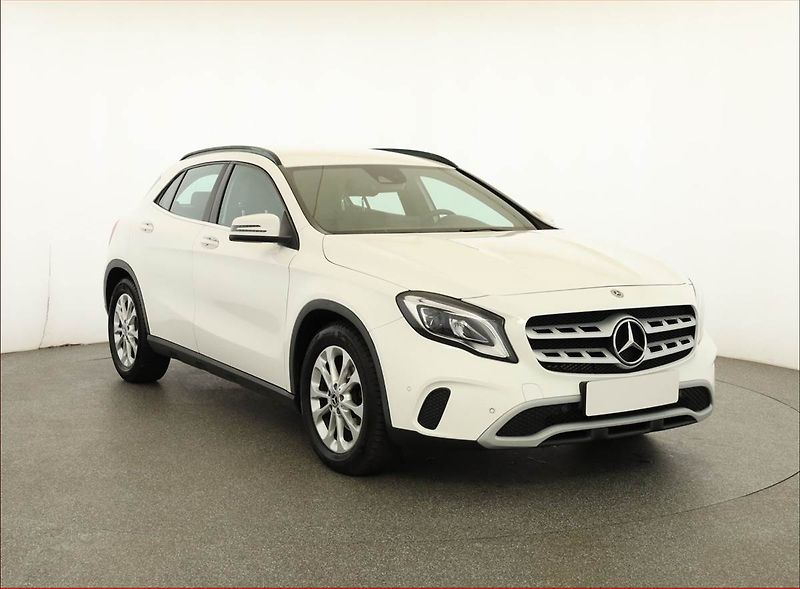Mercedes-Benz GLA (2018) 200 d 4MATIC - fotografie inzerátu
