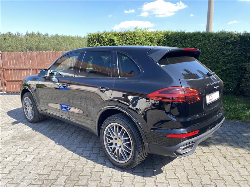 Porsche Cayenne 3,0 D  PLATINUM EDITION SPORT - fotka 3 z 44