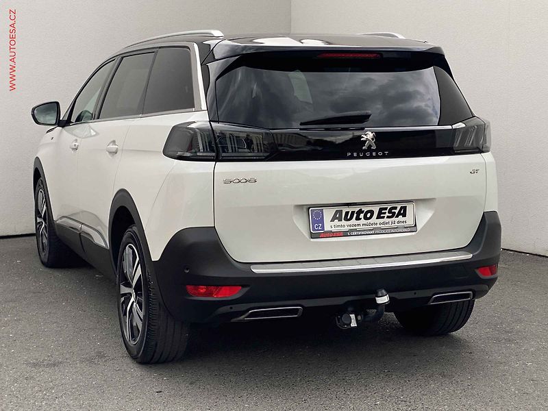 Peugeot 5008 (2023) 1.2 PT, GT, AT, LED, TZ - fotka 6 z 19