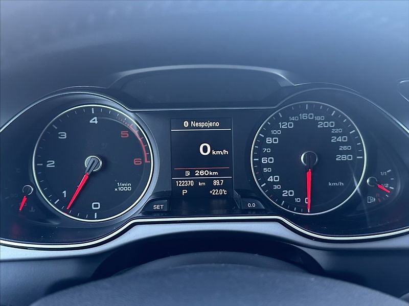 Audi A4 3,0 TDI 204PS  Ambiente A/T - fotka 39 z 49