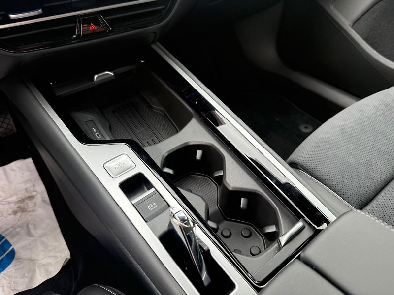 Volkswagen Passat Elegance 2.0 TDI 110 kW DSG Va - fotka 20 z 25