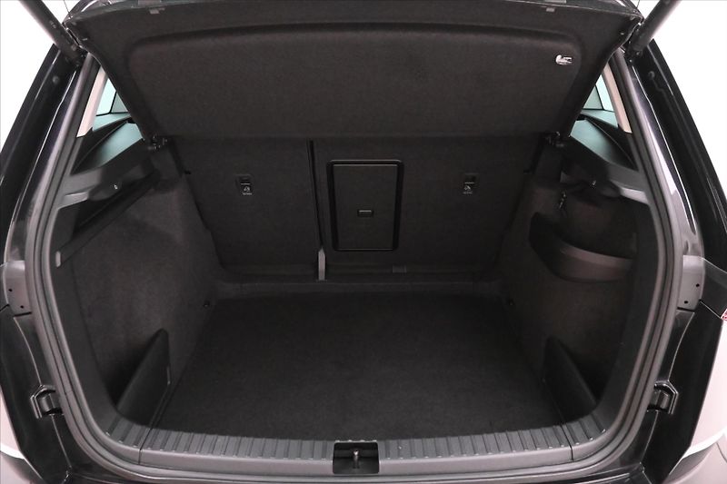 Škoda Karoq 2,0 TDI 85kW DSG TAŽNÉ Záruka - fotka 10 z 32