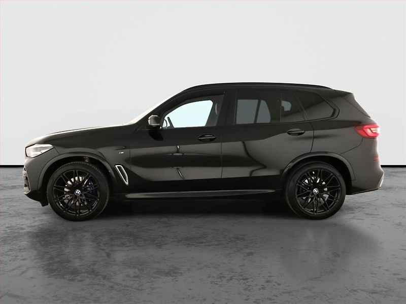 BMW X5 (2022) xDrive30d - fotka 3 z 20