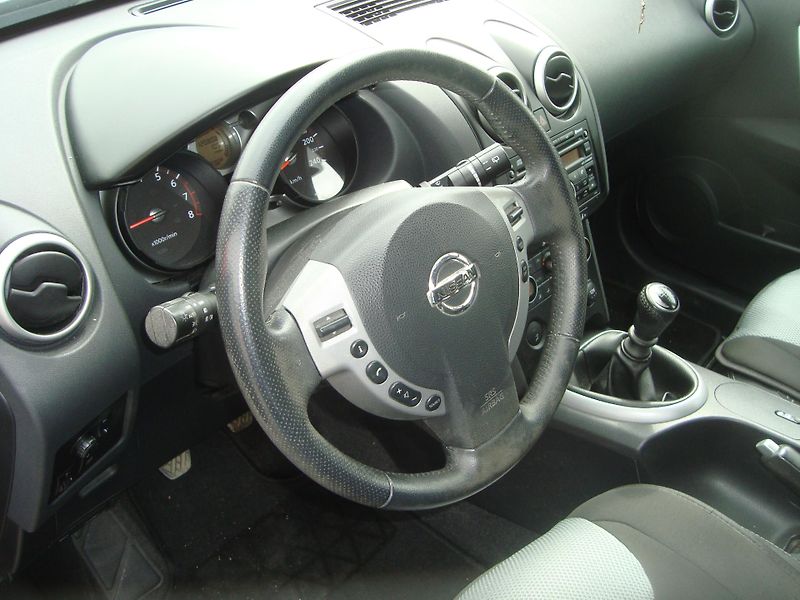 Nissan Qashqai (2007) 2,0  - fotka 11 z 15