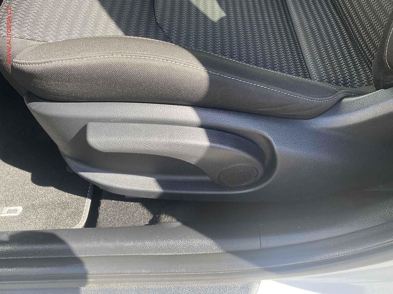 Kia Ceed (2024) 1.5 T-GDi SW, 1.maj,ČR, TOP - fotka 14 z 18
