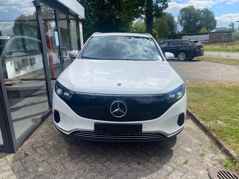 Mercedes-Benz EQA 300 4M Progressive Facelift - fotka 2 z 14