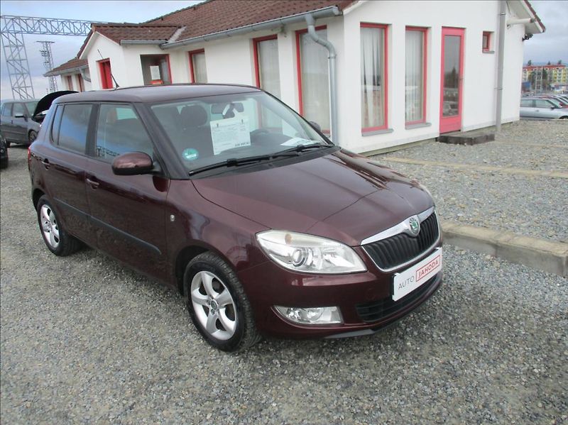 Škoda Fabia 1,2 TSI, digi klima, serviska, - fotografie inzerátu
