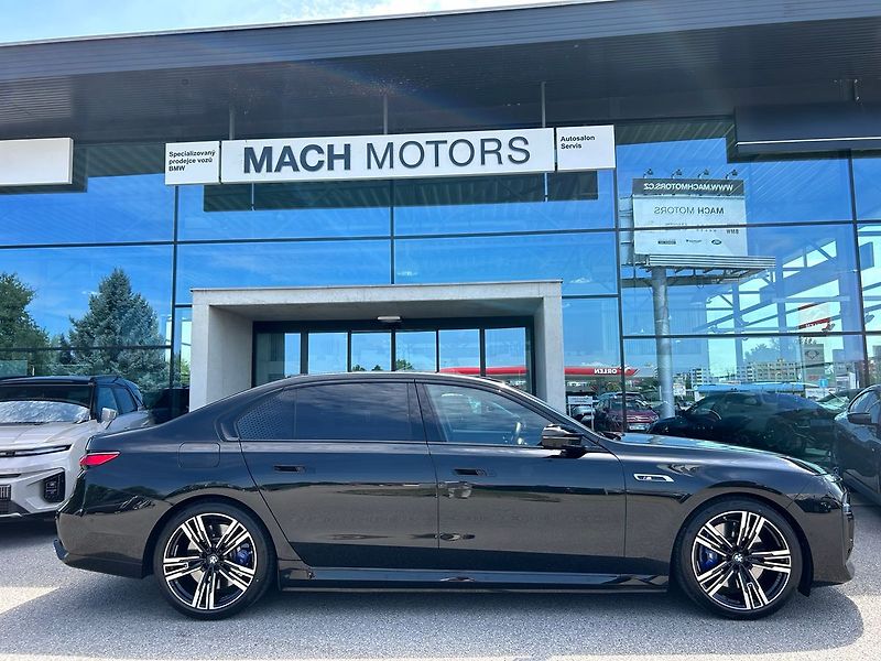 BMW Ostatní M760e xDrive, B&W Diamond TOP - fotka 5 z 35