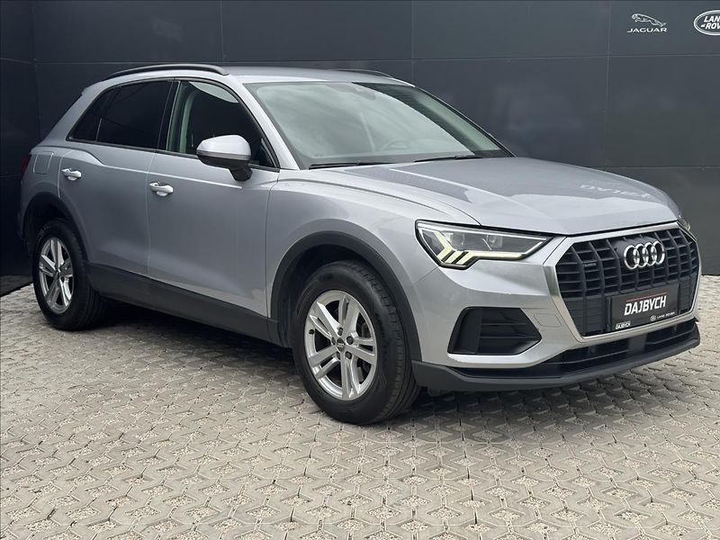 Audi Q3 2,0 40TDI quattro S tronic DPH - fotka 2 z 29