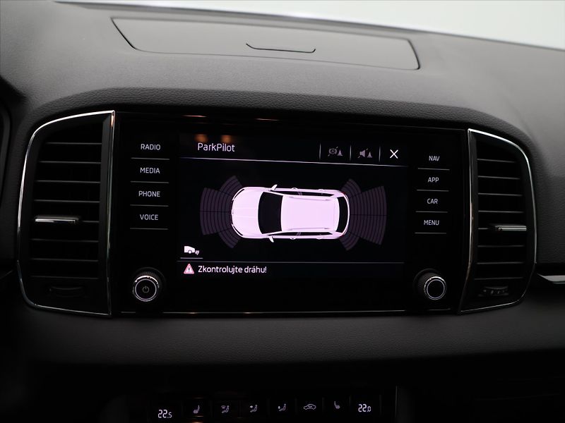 Škoda Karoq 1.6 TDI 85kW Style+ DSG DPH CZ - fotka 22 z 32