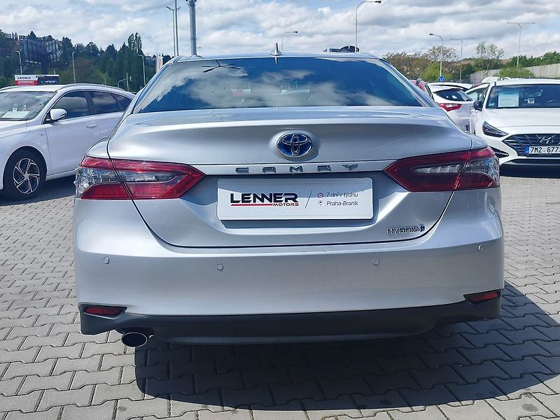 Toyota Camry 2.5 HEV/160kW Executive e-CVT - fotka 6 z 35