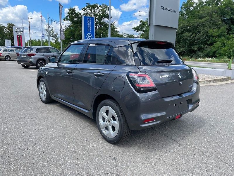 Suzuki Swift Premium 1,2 DualJet Hybrid - fotka 5 z 10