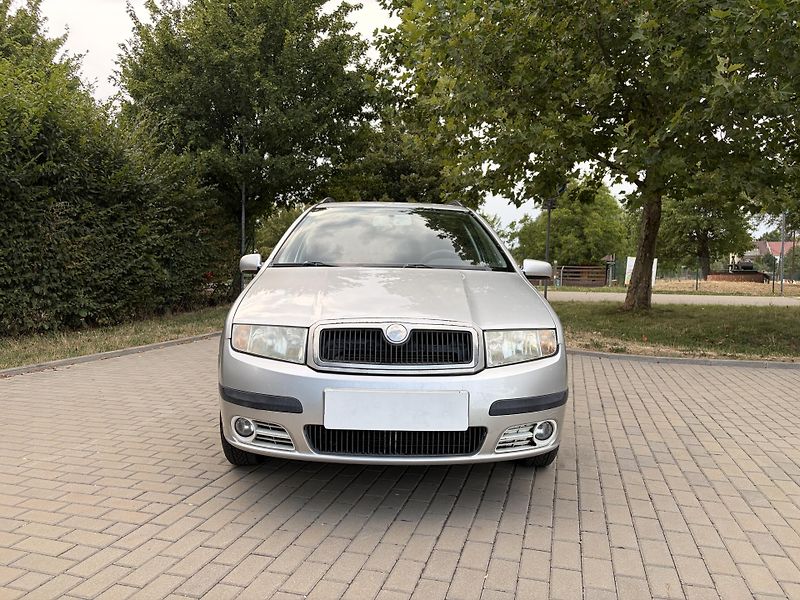 Škoda Fabia 1.4 16V - fotka 17 z 28