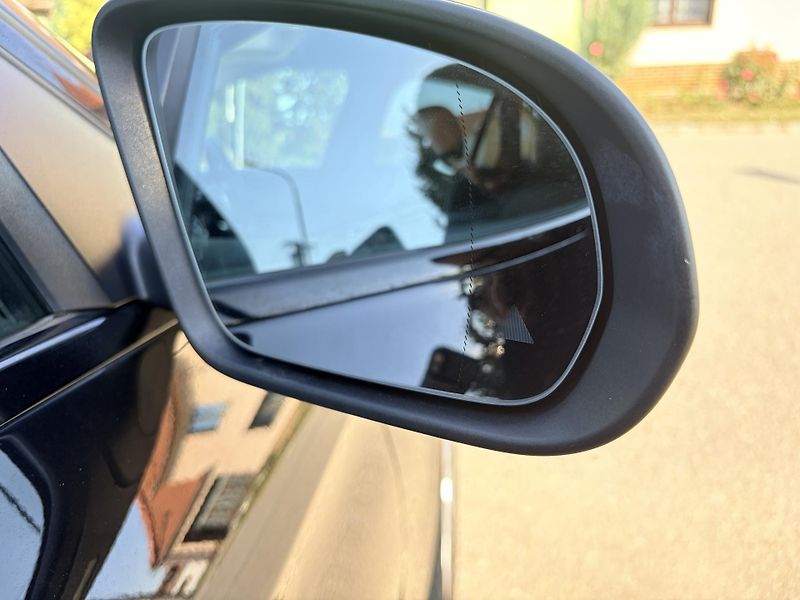 Mercedes-Benz GLC 220D 4MATIC - fotka 9 z 49