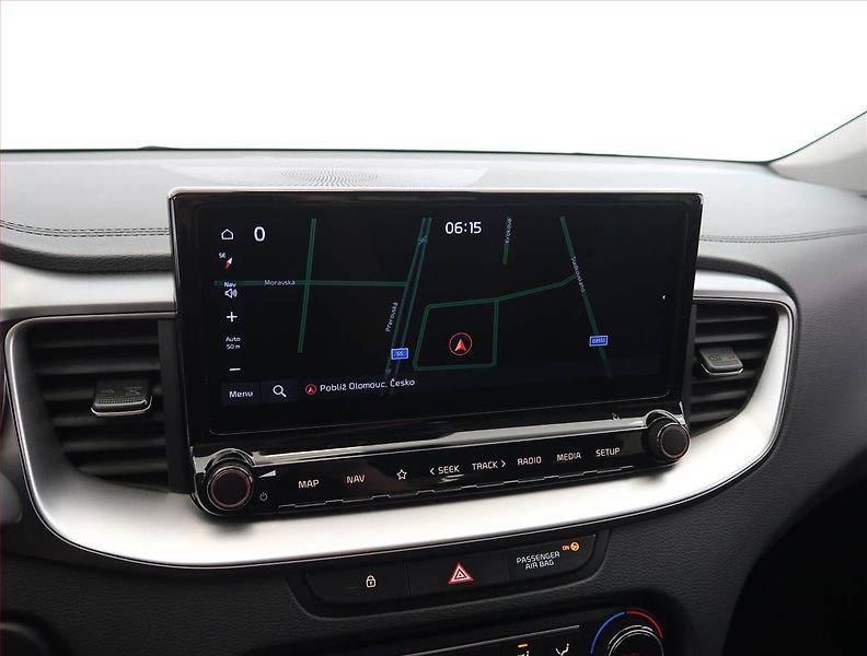 Kia Ceed (2023) 1.5 T-GDI, ČR,1.maj - fotka 13 z 21