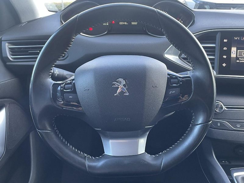 Peugeot 308 STYLE SW 1.2 PT 81 kW - fotka 11 z 27