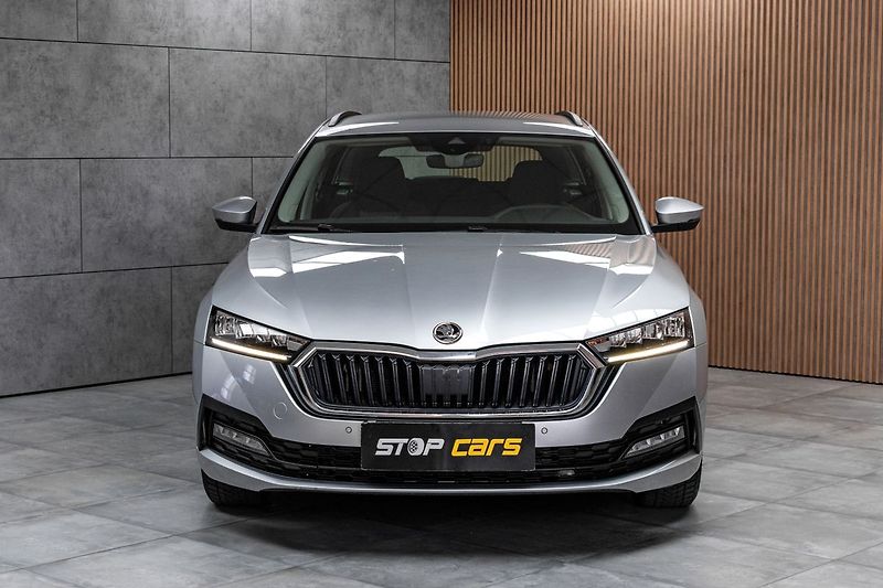 Škoda Octavia 2.0 TDI DSG*ACC*BLIS*CARPLAY* - fotka 2 z 37