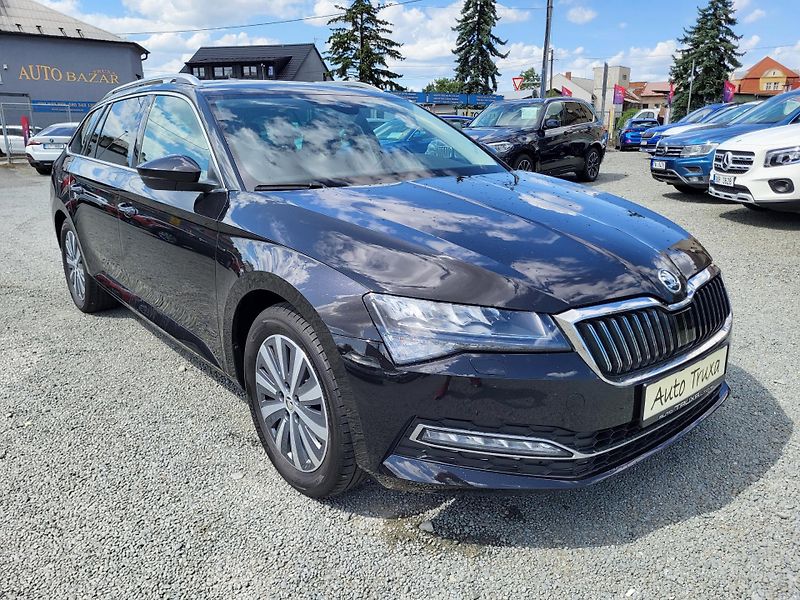Škoda Superb III FL combi 1.5 TSI DSG STYLE - fotka 6 z 46