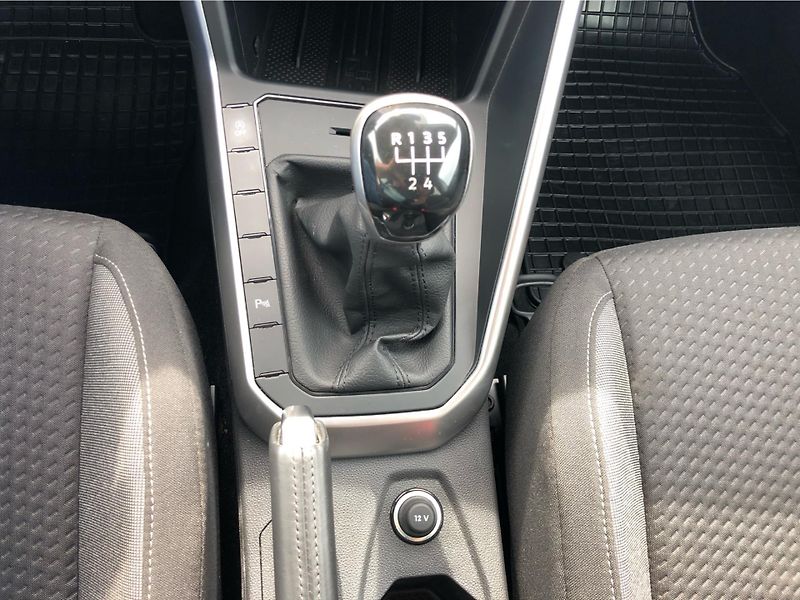 Volkswagen Polo People 1,0 TSI 5G - fotka 21 z 28