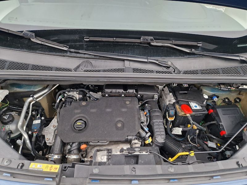 Opel Combo (2021) LIFE 1,5 CDTi - fotka 28 z 30
