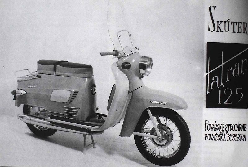 Skútr Tatran 125 v bratislavském technickém muzeu.