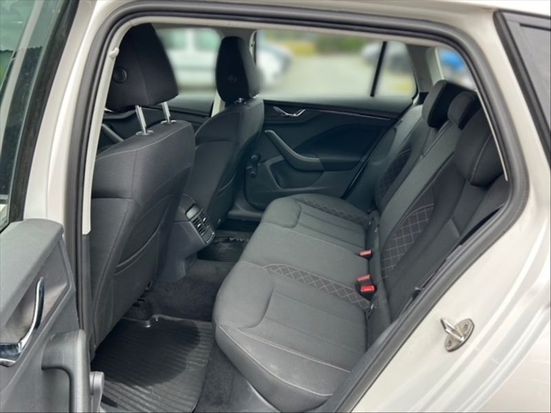Škoda Scala 1,0 TSI 70 Ambition - fotka 8 z 11