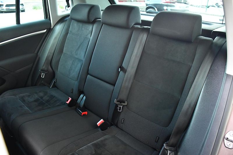 Volkswagen Tiguan 2.0TDi DSG 4MOTION - fotka 20 z 44