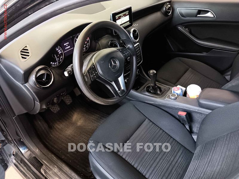 Mercedes-Benz Třídy A (2016) 1.6i - fotka 3 z 3
