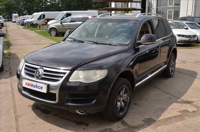 Volkswagen Touareg (2008) 3,0 TDI - fotka 1 z 30