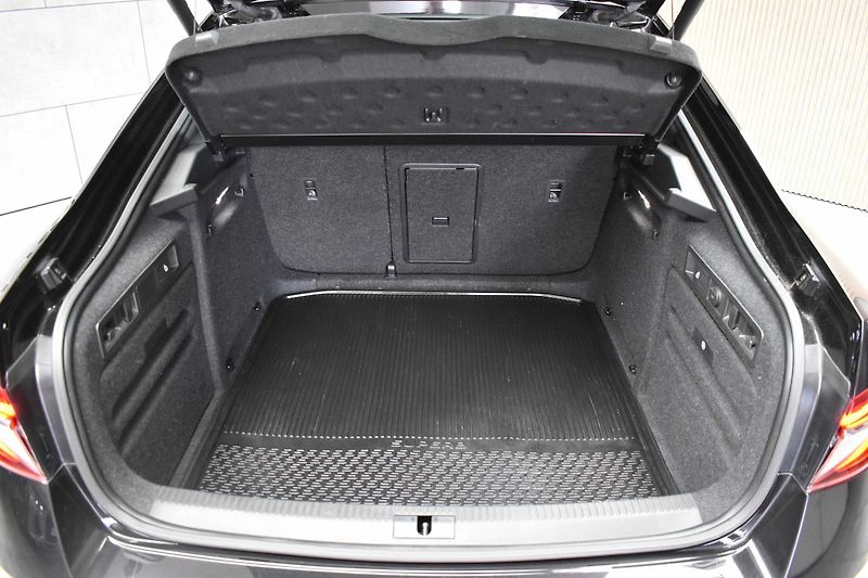 Škoda Superb TDI 147kW 4x4*L&K*WEBASTO*ČR 1 - fotka 45 z 48