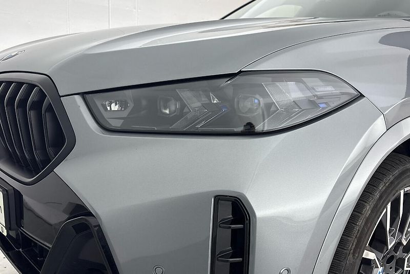 BMW X6 xDrive40d - fotka 20 z 22