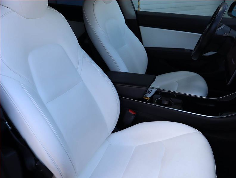 Tesla Model 3 (2019) Performance 78kWh, SoH 80% - fotka 8 z 18