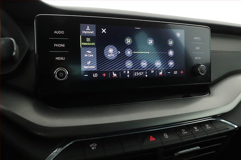 Škoda Octavia (2024) Ambition 1.5 TSI e-tec - fotka 13 z 21