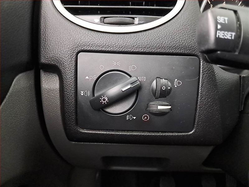 Ford Focus (2009) 1.4 16V, po STK, jezdí výborně - fotka 15 z 15