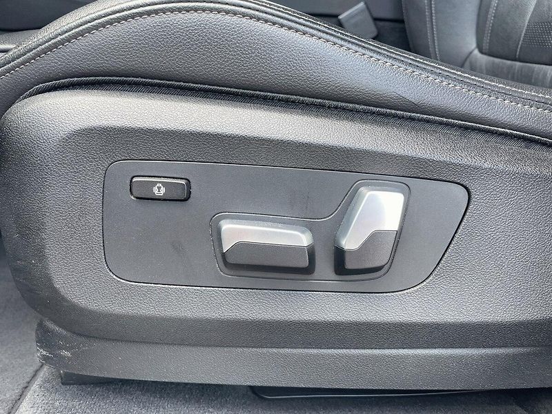BMW X5 (2019) xDrive 40i AT 340k - fotka 20 z 28