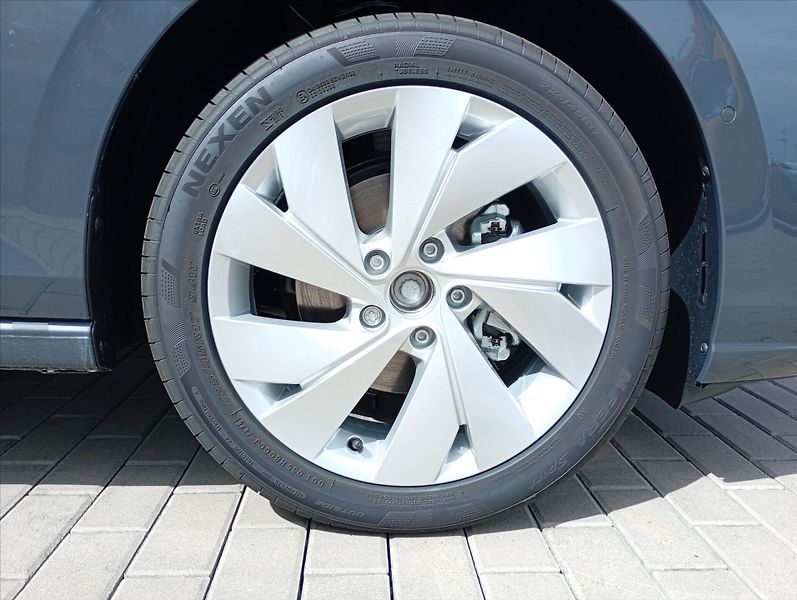 Volkswagen Golf Variant (2026) 1,5 eTSI 7DSG mHEV  People - fotka 11 z 16