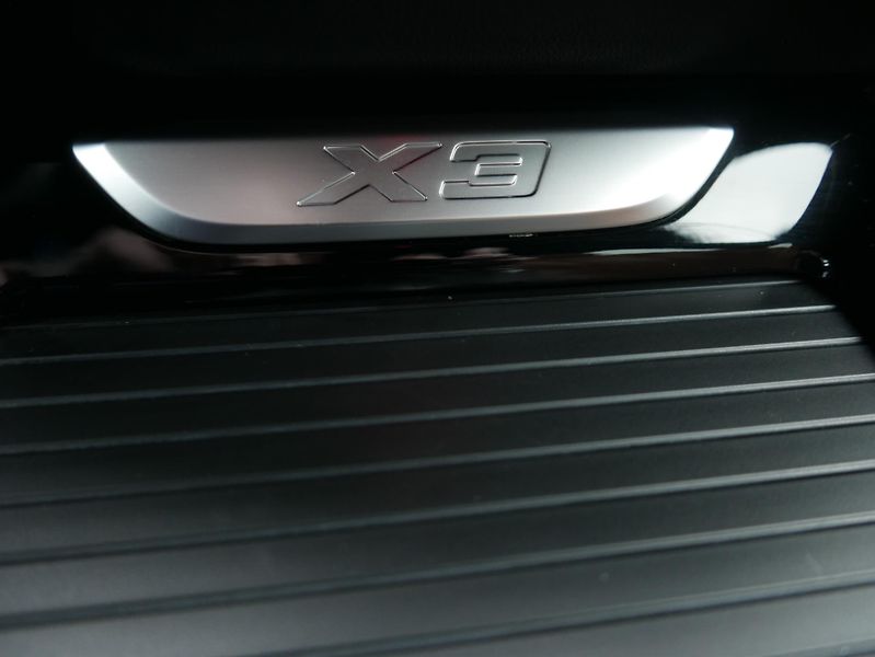 BMW X3 xDrive 20d REZERVACE - fotka 36 z 43