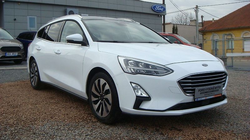 Ford Focus (2018) Trend Edition Plus 1.0EcoBoost - fotka 7 z 30