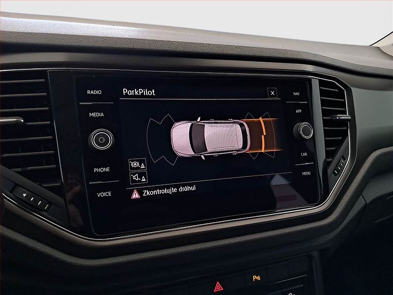 Volkswagen T-Roc (2019) 1.6 TDI, Tempomat - fotka 16 z 16
