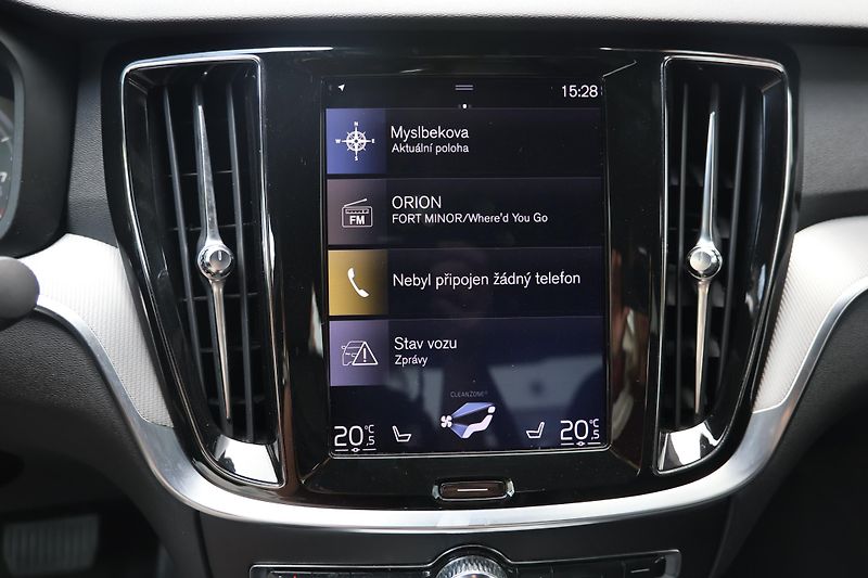 Volvo S60 (2019) T4 FWD Inscription - fotka 13 z 22