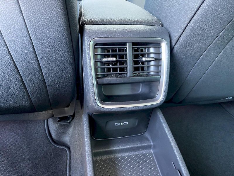Škoda Octavia (2025) Exclusive Selection 2.0 TDI 11 - fotka 25 z 35
